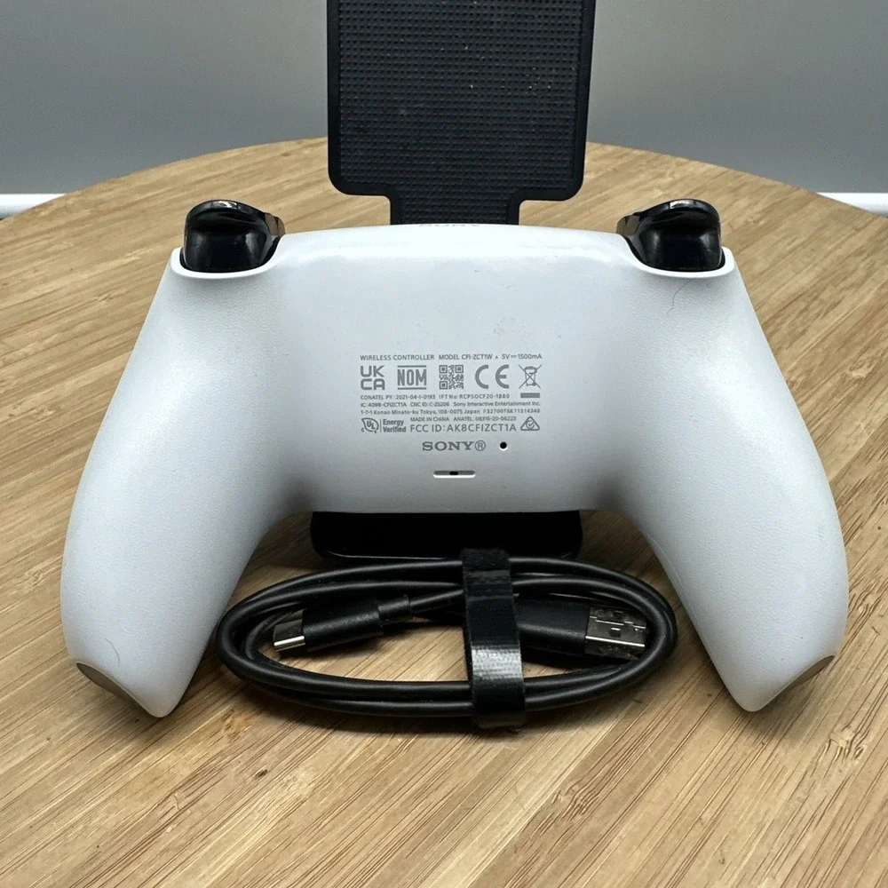Sony PS5 Playstation 5 DualSense Wireless Controller White With Charger Cable